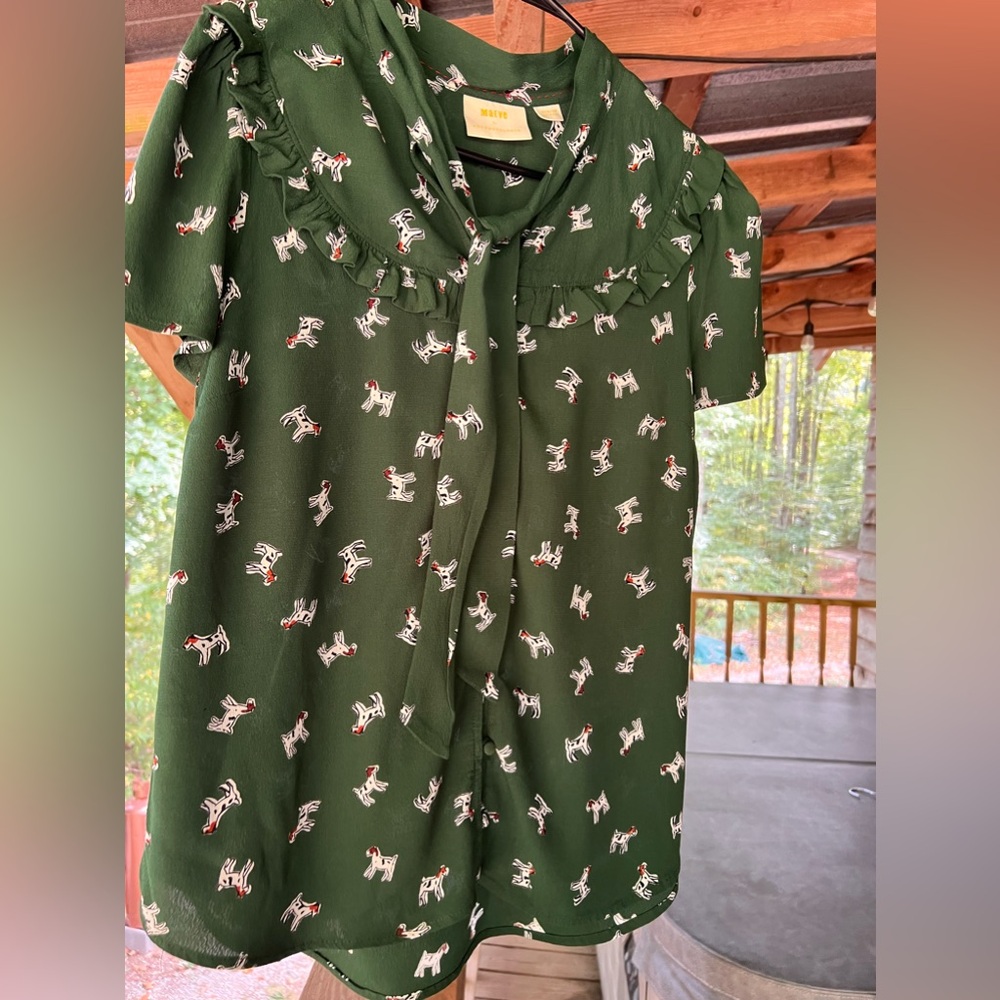 Maeve by Anthropologie  Green Dog Medium.